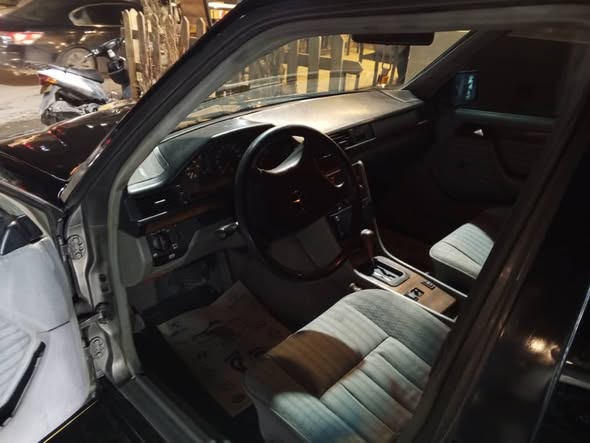 مرسيدس E300 1987 - صورة 4