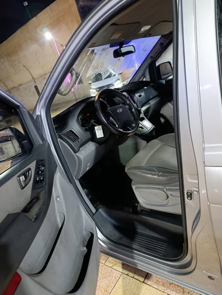 هيونداي ستاريكس 2011 - صورة 3