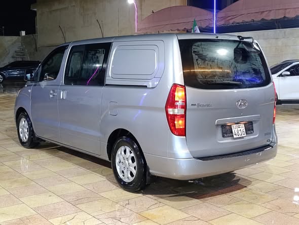 هيونداي ستاريكس 2011 - صورة 4