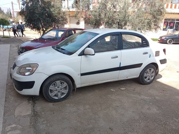 كيا ريو 2009 - صورة 3