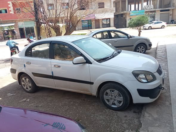 كيا ريو 2009 - صورة 4