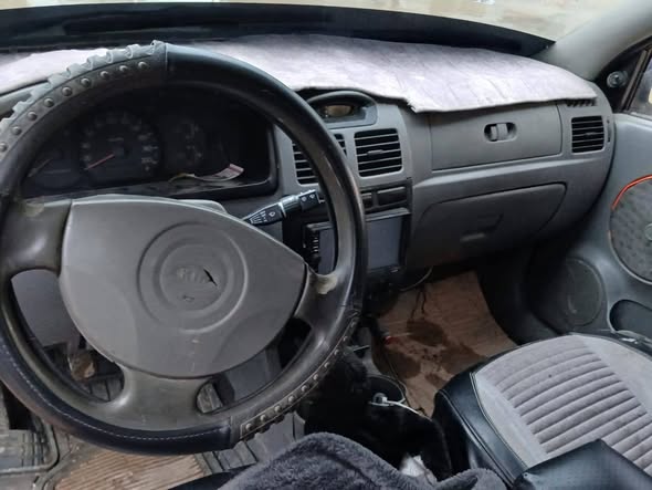 كيا ريو 2001 - صورة 2