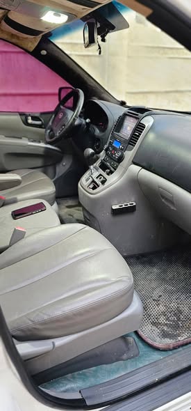 كيا كرنفال 2013 - صورة 4