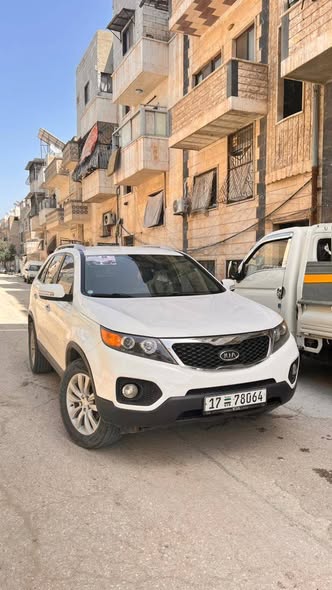 كيا سيرنتو 2010 - صورة 2