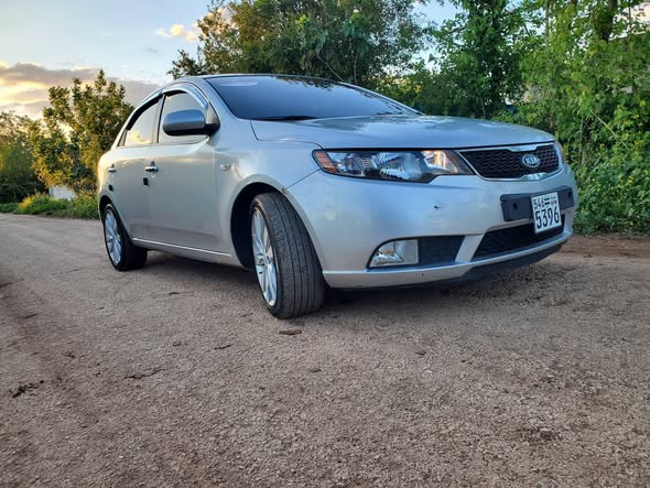 كيا فورتي 2012 - صورة 3