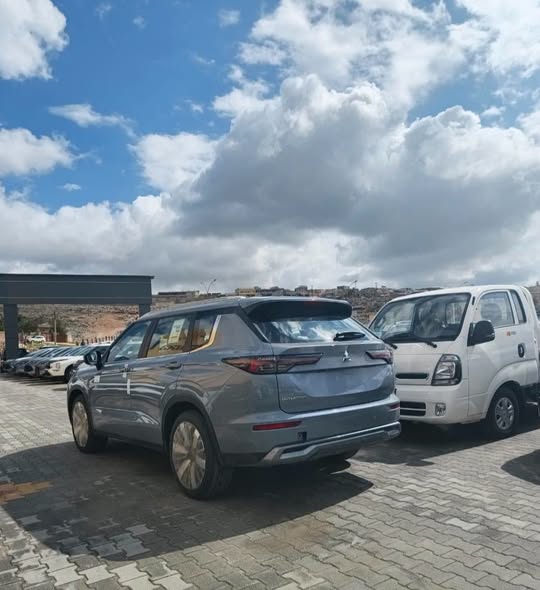 ميتسوبيشي أوتلاندر 2026 - صورة 2