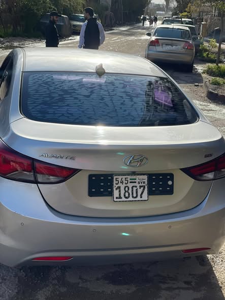 هيونداي أفانتي 2014 - صورة 3