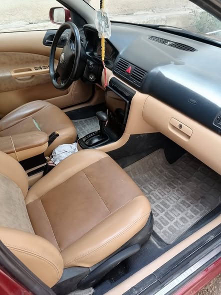 سكودا أوكتافيا 2003 - صورة 2