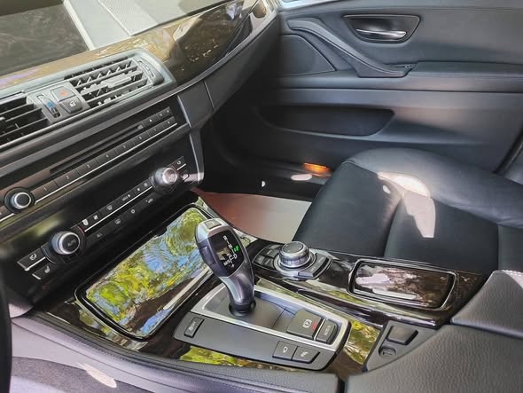 بي إم دبليو 528i 2011 - صورة 3