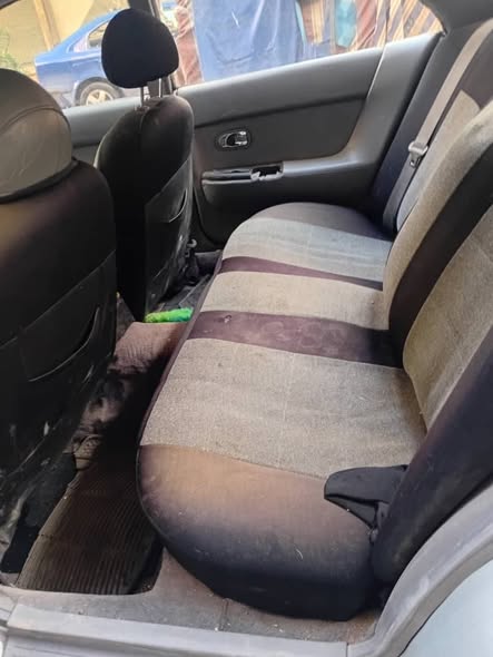 مازدا ٩٢٩ 1993 - صورة 5