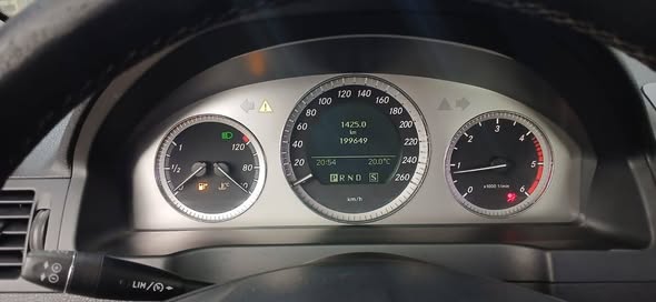 مرسيدس C220 2009 - صورة 4