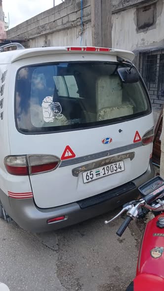 هيونداي ستاريكس 1999 - صورة 5