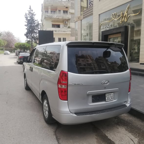 هيونداي ستاريكس 2008 - صورة 3