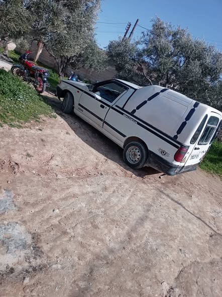 سكودا بيك أب 1999 - صورة 2