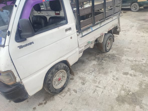 اسيا تاونر 1993 - صورة 2