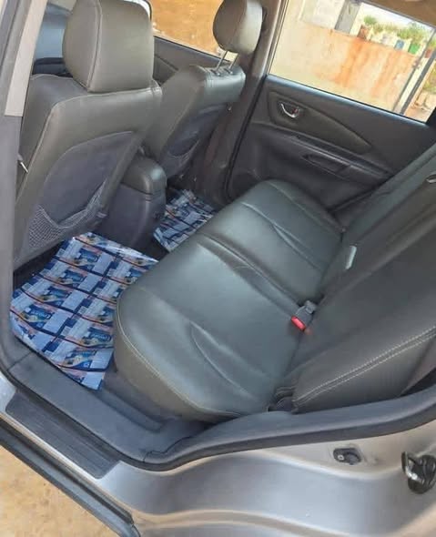 هيونداي توسان 2005 - صورة 4