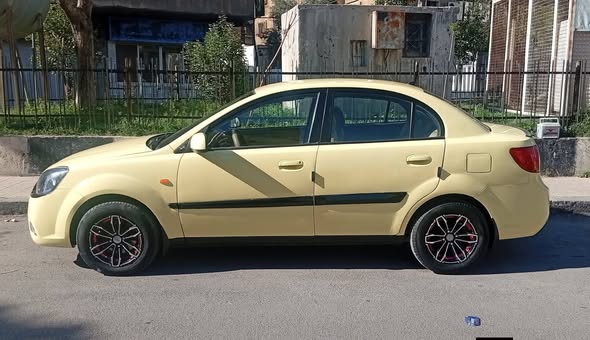كيا ريو 2010 - صورة 1