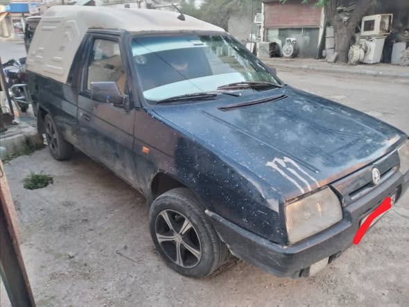 سكودا بيك أب 1995 - صورة 3