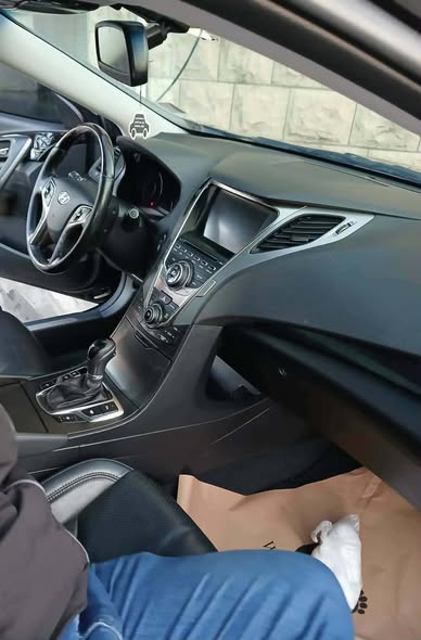 هيونداي أزيرا 2012 - صورة 2