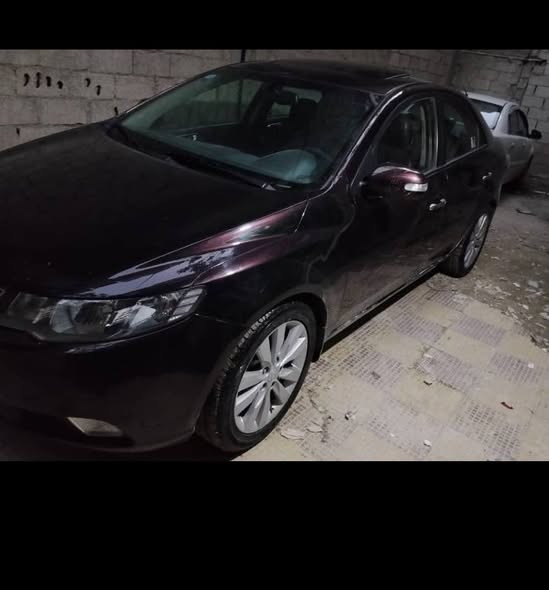 كيا فورتي 2010 - صورة 1