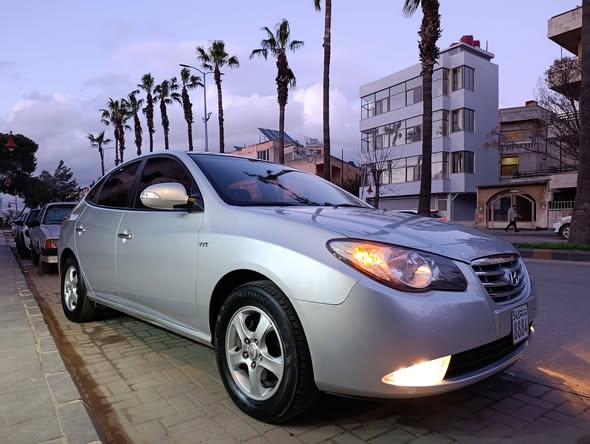 هيونداي أفانتي 2010 - صورة 5