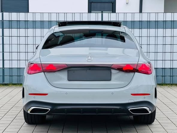 مرسيدس E200 2025 - صورة 3