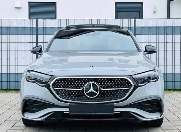 مرسيدس E200 2025 - صورة 4