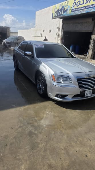 كرايسلر 300 2012 - صورة 1