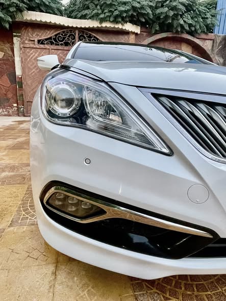 هيونداي ازيرا 2015 - صورة 4