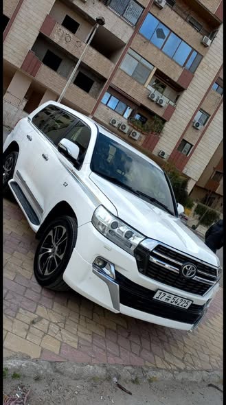 تويوتا لاند كروزر 2020 - صورة 2