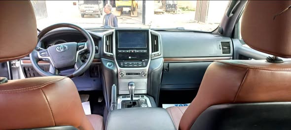 تويوتا لاند كروزر 2020 - صورة 5