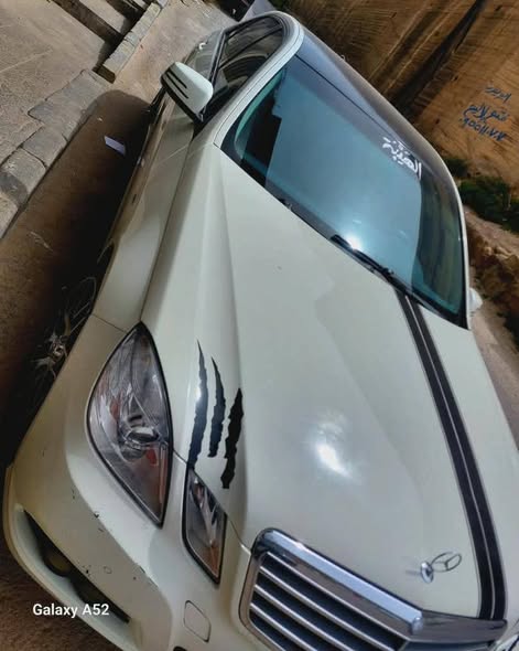 مارسيدس E200 2011 - صورة 4