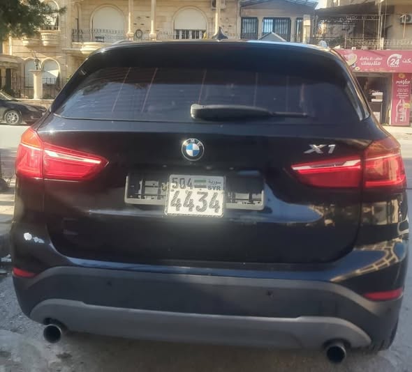 بي إم دبليو اكس 1 2017 - صورة 3