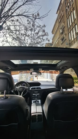 مرسيدس بينز C 200 2012 - صورة 1