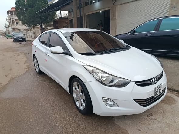 هيونداي أفانتي 2011 - صورة 1