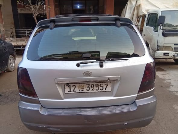 كيا سورينتو 2005 - صورة 5