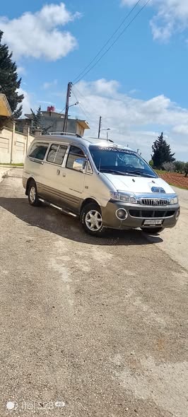 هيونداي ستاريكس 1999 - صورة 2