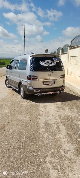 هيونداي ستاريكس 1999 - صورة 3