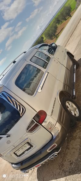 هيونداي ستاريكس 1999 - صورة 4