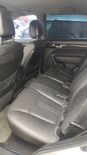 كيا سيرنتو 2010 - صورة 2