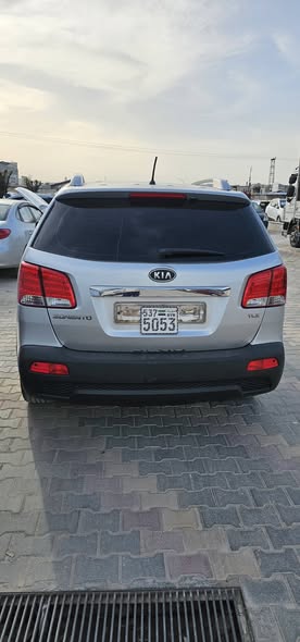 كيا سيرنتو 2010 - صورة 5