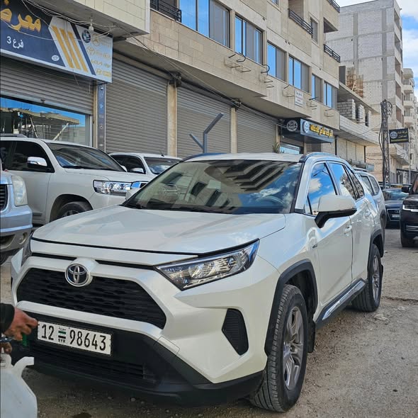 تويوتا رافور 2022 - صورة 2