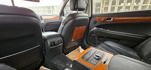 هيونداي سنتنيال 2010 - صورة 3