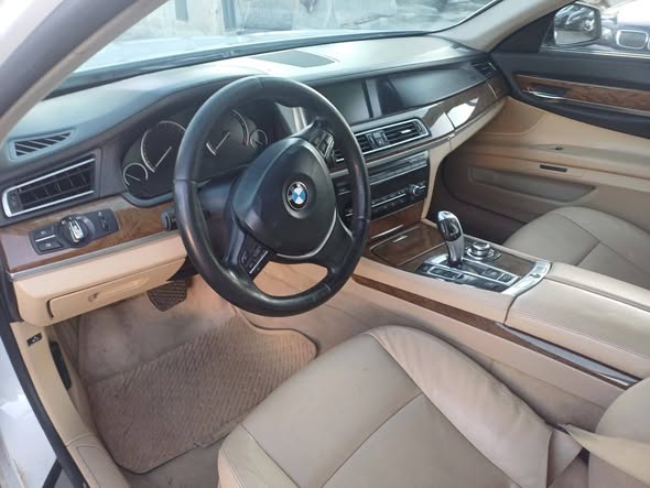 بي ام دبليو 730Li 2012 - صورة 2