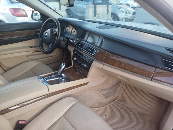 بي ام دبليو 730Li 2012 - صورة 3