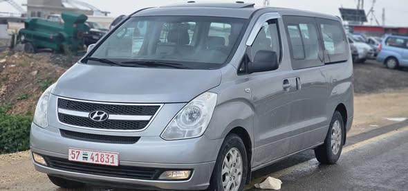 هيونداي ستاريكس 2011 - صورة 2