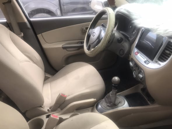 كيا ريو 2011 - صورة 4