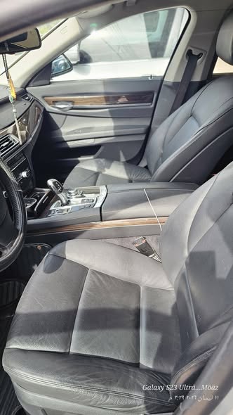 بي إم دبليو 740 2010 - صورة 4