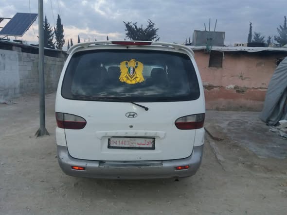 هيونداي ستاريكس 2000 - صورة 3