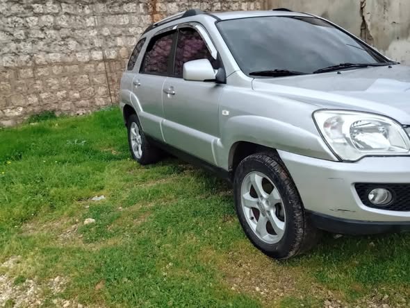 كيا سبورتاج 2010 - صورة 4